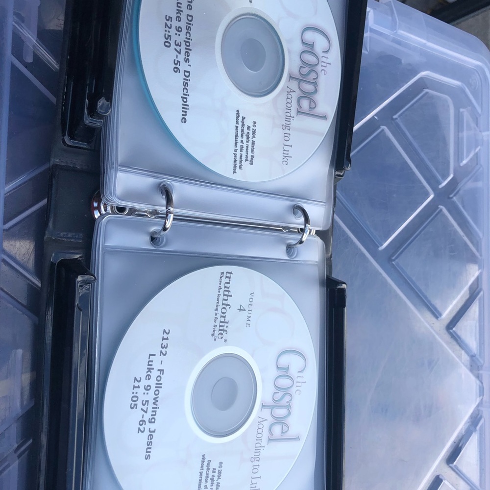 The Gospel According to St Luke: Volume 4 - Picture 10 of 12